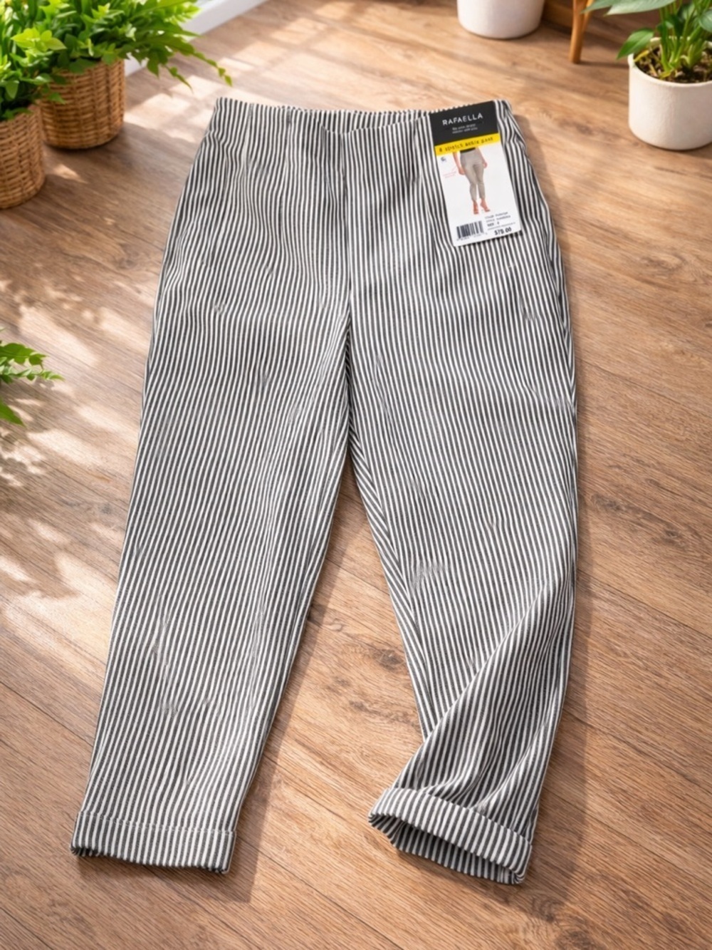 Rafaella Pinstripe Stretch Ankle Pants Capri Size 8 NWT Black White Work Office